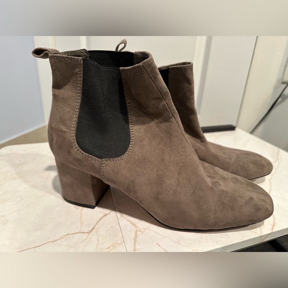 *GUC*Sz 10*Express*bootie